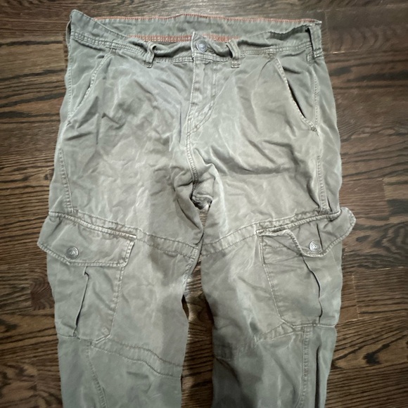 True religion Men’s green joggers. - Picture 3 of 7